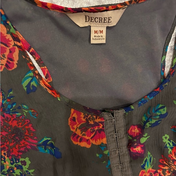 Decree Brand Chiffon Racer back peplum tank. - Picture 3 of 5